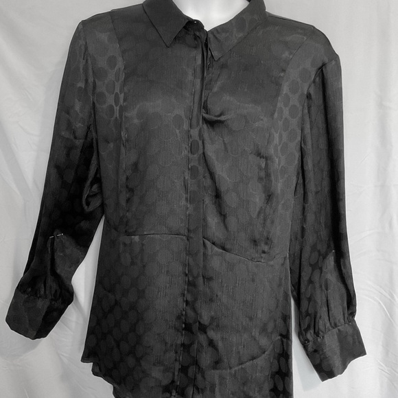 Lane Bryant Black Blouse. Plus Size 28.  Button front.  Long Sleeve w/ buttons. - Picture 2 of 8